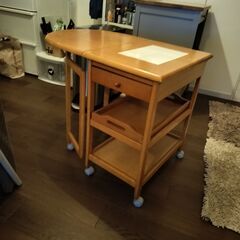 キッチン　ワゴン　作業台の画像