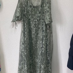 マタニティでも着れるドレスの画像