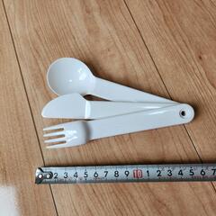 【美品】タッパーウェア　皿とカトラリーセットの画像