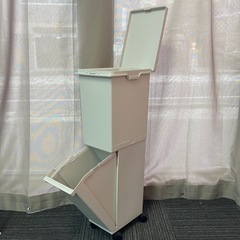 stp-3296 トンボ　分別ダストボックス　2段　タテ型　キャスター付き　日本製　ゴミ箱　ダストボックス　ごみ箱　ゴミ入れ　2分別　リサイクル　分別　分別ゴミ箱　二段の画像