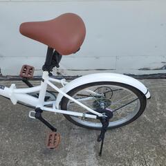 折り畳み自転車 20インチ 白  6段変速ギア付きの画像