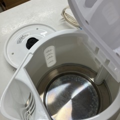 Y2507-429 ニトリ 電気ケトル SN-3228(WH) 2020年製 通電確認済み 中古の画像