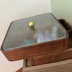 物入れとお菓子ボックスの画像