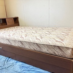 ベッド‼️引き取り決まりましたの画像