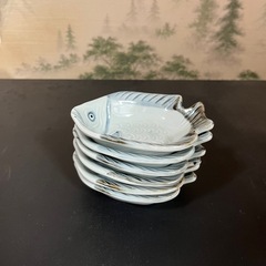 さかな型の小皿の画像