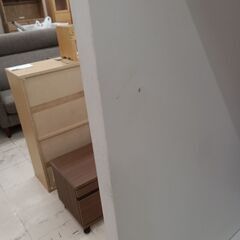 リユースのサカイ栃木店★ジモティ割あり★  食器棚 ホワイト×シルバー W105×D47×H180 クリーニング済み TC9745の画像