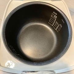 炊飯器 YEC-M10D1の画像