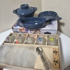 未使用①陶器製レンジ専用調理３点セット②東洋ガラスティーカップセット「京華」5客の画像