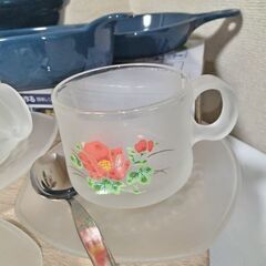 未使用①陶器製レンジ専用調理３点セット②東洋ガラスティーカップセット「京華」5客の画像