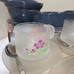 未使用①陶器製レンジ専用調理３点セット②東洋ガラスティーカップセット「京華」5客の画像