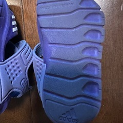 adidas ベビーサンダル　13cm アディダス
の画像