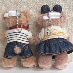 使用感少なめ ダッフィー＆シェリーメイ ぬいぐるみバッジ 2体セット 2013 ボーダーＴシャツスカーフ+デニムリボン　ぬいば ディズニーシー ☆ PayPay(ペイペイ)決済可能 ☆ 札幌市 豊平区 平岸 平岸店の画像