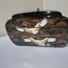 ①陶器製　赤絵柄オードブル　直径２６㎝②美品！鶴の重箱３段重　漆器の画像