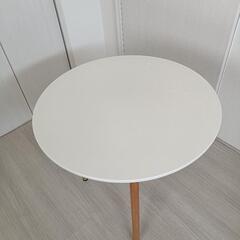 【値下げ⇩】おしゃれな丸型テーブル　天板直径約70cm　ホワイト/無垢の画像