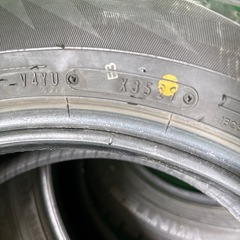 DUNLOP ウィンターマックスWM02 スタッドレスタイヤ 175/65R15の画像