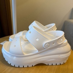 クロックス　厚底　サンダルの画像