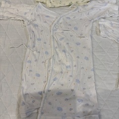 赤ちゃん　夏用　サイズ５０〜70  長肌着　短肌着　セット　４枚の画像