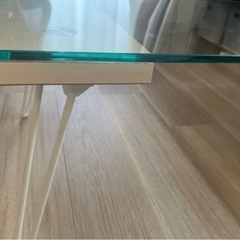 折りたたみテーブル　ガラスの画像