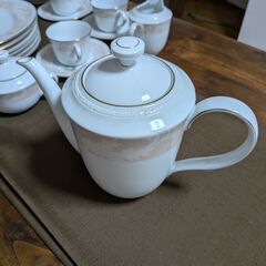 ノリタケの食器セットの画像