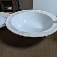 ノリタケの食器セットの画像