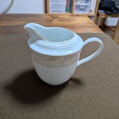 ノリタケの食器セットの画像