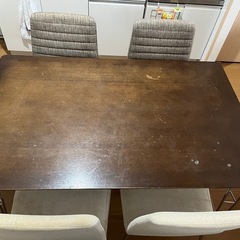 ダイニングテーブルチェアセットの画像