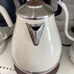 【トレファクマーケット久喜店】DeLonghi　電気ケトル(アイコナ・ヴィンテージ　コレクション)の画像