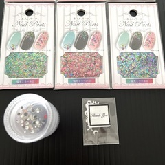 新品 ネイルパーツ + おまけの画像