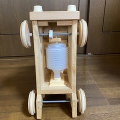 手押し車　足蹴り機関車　乗り物　木のオモチャ　足蹴りバイク　1歳〜　安全ゴム付きの画像