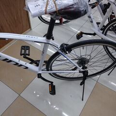🚵新品未使用🚵700C🚵クロスバイク🚵6段階変速🚵ホワイト🚵No.636の画像