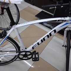 🚵新品未使用🚵700C🚵クロスバイク🚵6段階変速🚵ホワイト🚵No.636の画像