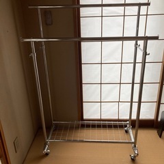 ハンガーラック　の画像