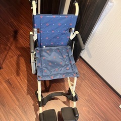 車椅子の画像