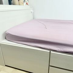 【無料】ニトリのセミダブルベッド（ヘッドボードにコンセント付き）の画像