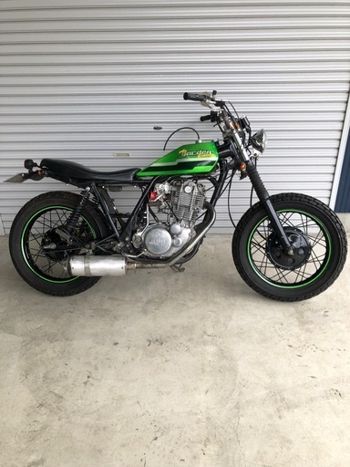 YAMAHA SR400 FCR39 モトショップ五郎アルミタンク