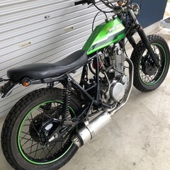 YAMAHA SR400 FCR39 モトショップ五郎アルミタンクの画像
