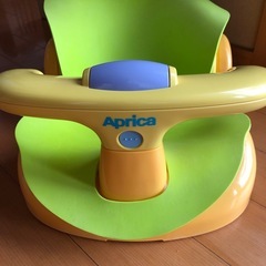 アップリカ　ベビーバスチェアの画像