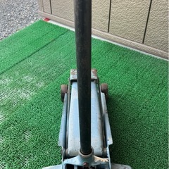 【ジャンク品】フロアジャッキ 2t用 重量約26kgの画像