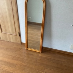 譲り先決まりました。姿見鏡〔104センチ✖️34センチ〕