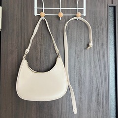 美品 オフホワイト バッグの画像