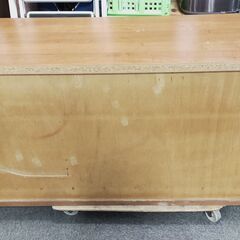 △ 木製 箪笥 タンス たんす 高さ 62cm 幅 119㎝ 奥行 39.8cm 傷剥がれ樹脂が固まった様な物あり 現状渡しの画像