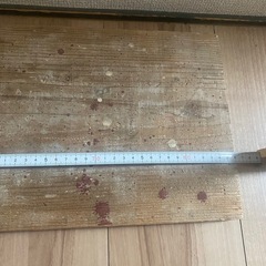 足場板とアンティークアイアンブラケットのウォールラックの画像