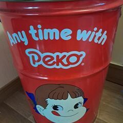 ペコちゃんの缶の画像