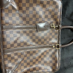 VUITTON鞄💼の画像