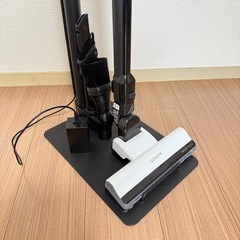 HITACHI コードレス掃除機 PV-BHL 1000J 2020年製の画像