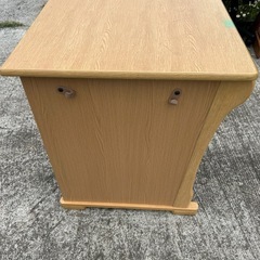 机、椅子セットの画像