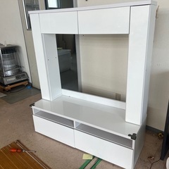 テレビボード　ある程度バラせます