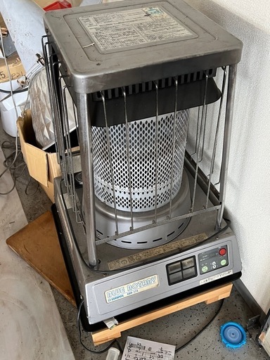 石油ストーブ　ファンヒーター　業務用