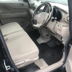 お買い得車‼️N-BOX G 車検付き　両側スライドドア　ナビ　テレビ　ETC キーフリー　プッシュスタートの画像