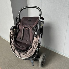 APRICA ベビーカーの画像